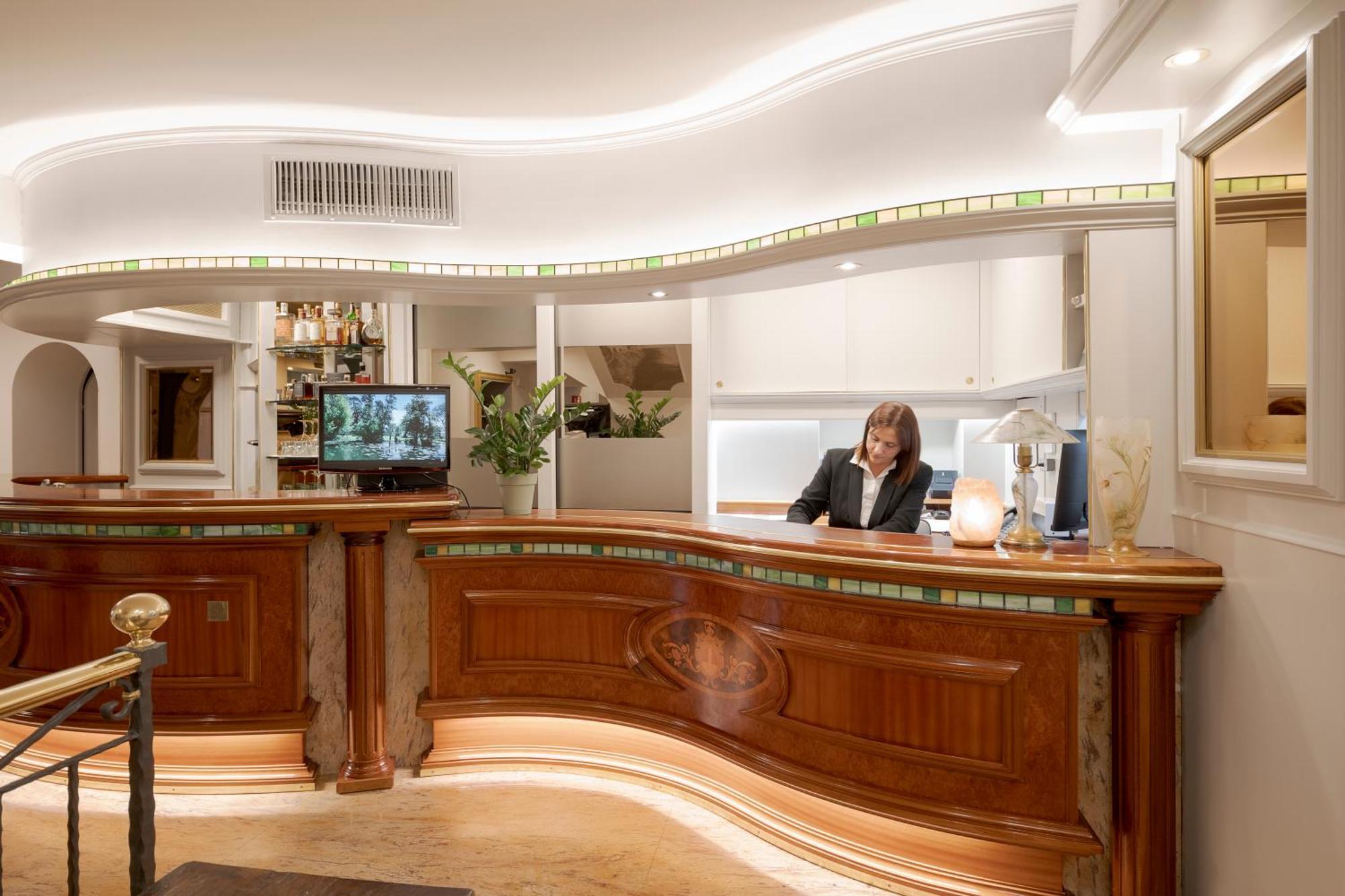 Hotel Ungheria Varese 1946 Екстериор снимка